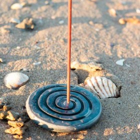 Porte-encens "Feng-Shui" en pierre taillée à la main - Les encens du monde